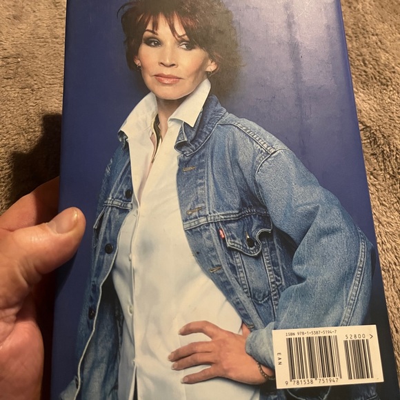 Sandra Brown Thick As Thieves Book . - Picture 3 of 4